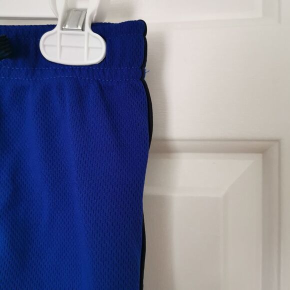 5/$10 George athletic type shorts size 12-18 m - Picture 3 of 4